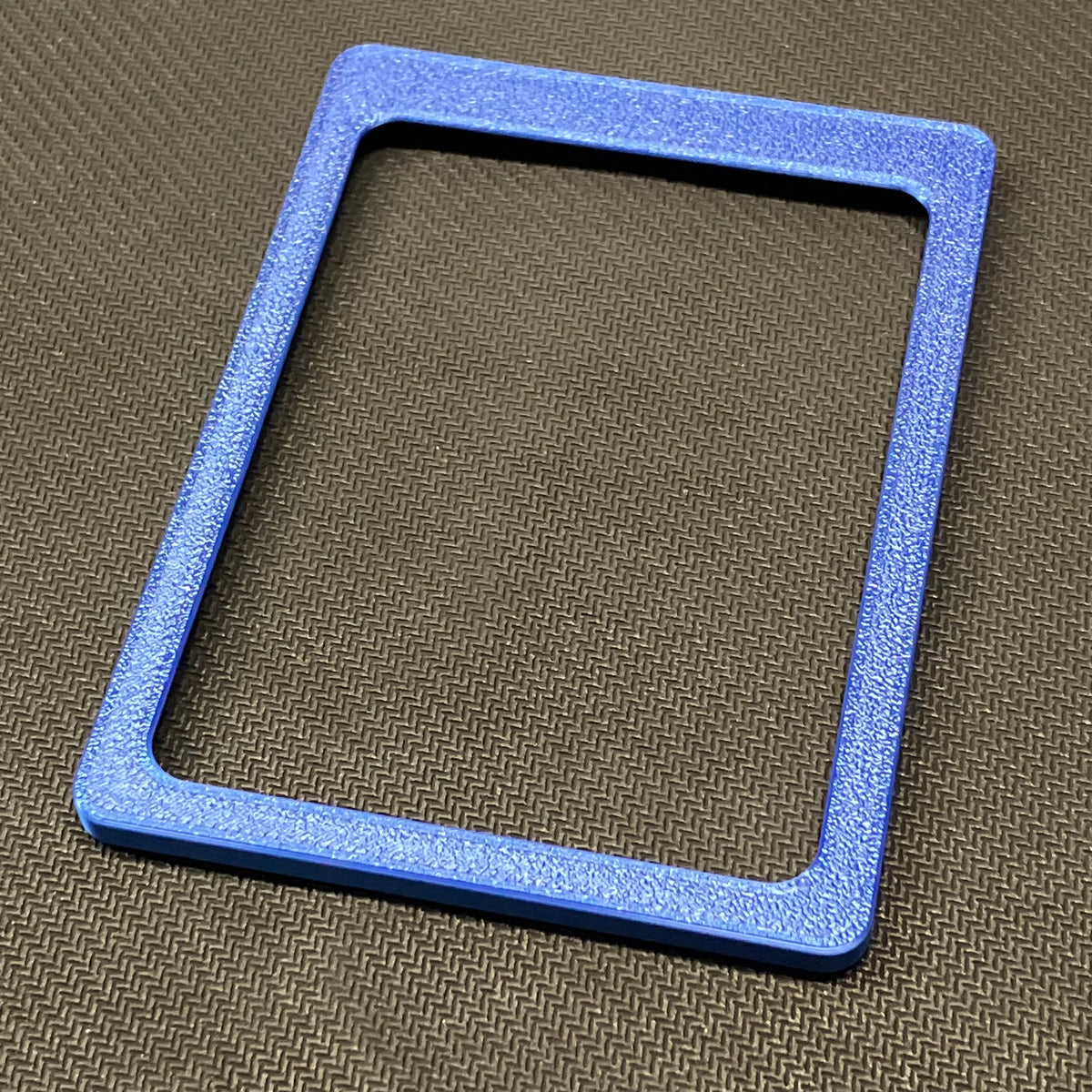 Toploader Holder
