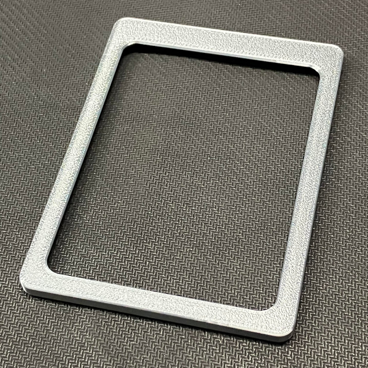 Toploader Holder